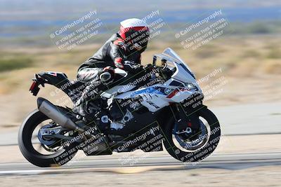 media/Nov-16-2025-Race Pace (Sun) [[8c5fa54630]]/Verified Riders/3-Turn 14 (1045am)/